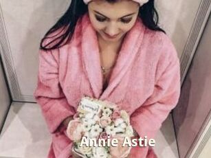 Annie_Astie