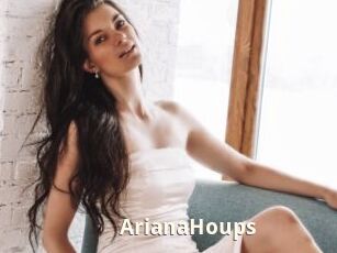 ArianaHoups