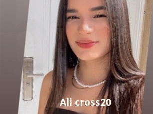 Ali_cross20