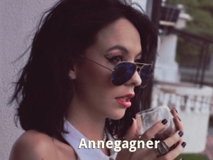 annegagner Bigtitinvasion