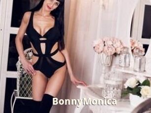 Bonny_Monica