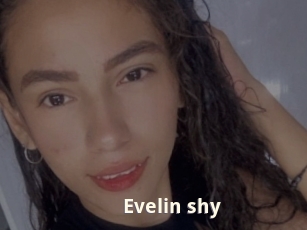 Evelin_shy