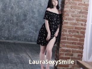 LauraSexySmile