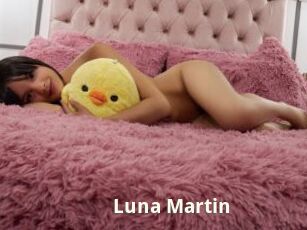 Luna_Martin Bigtitinvasion