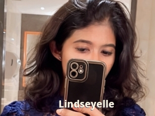 Lindseyelle