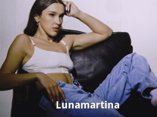 lunamartina Bigtitinvasion