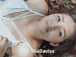 MiaDaviss
