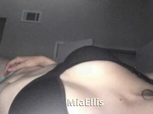 Mia_Ellis