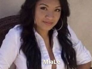 Mia_Le