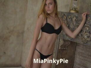 MiaPinkyPie