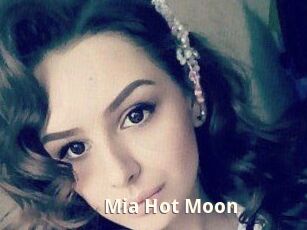 Mia_Hot_Moon
