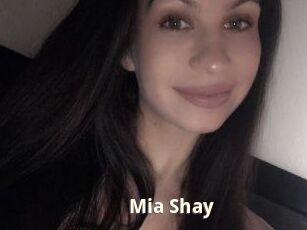 Mia_Shay