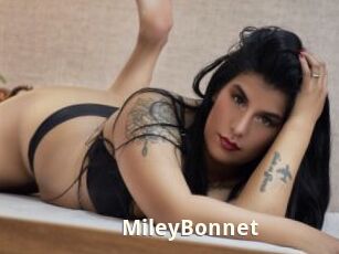 MileyBonnet