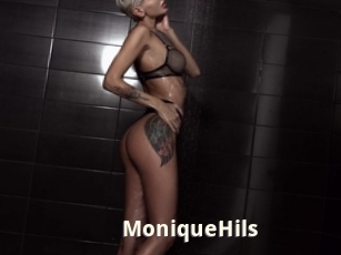 MoniqueHils Bigtitinvasion