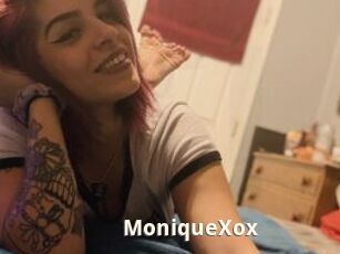 MoniqueXox