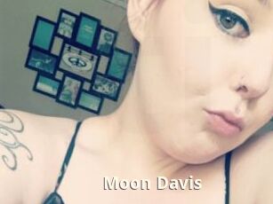 Moon_Davis