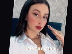 Mia_anniston