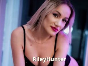RileyHunter Bigtitinvasion