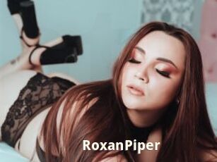 RoxanPiper Bigtitinvasion