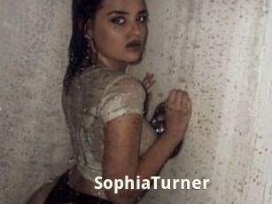 Sophia_Turner