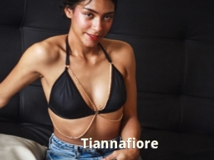 tiannafiore Bigtitinvasion