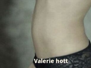 Valerie_hott